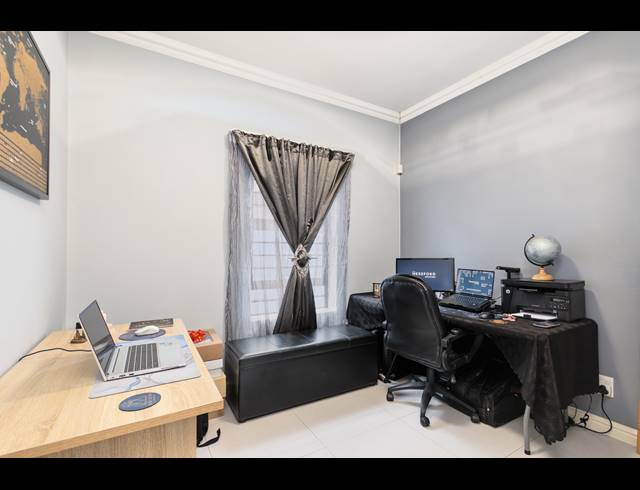 3 BEDROOM FREESTANDING FOR SALE IN PARKLANDS